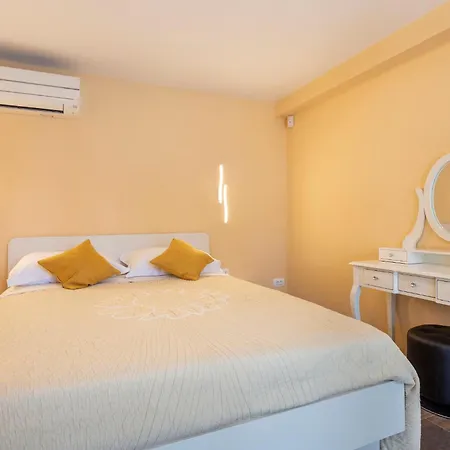 In Poreč - Haus Für 6-8 Personen Villa
