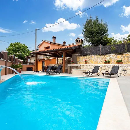 In Poreč - Haus Für 6-8 Personen Kaštelir