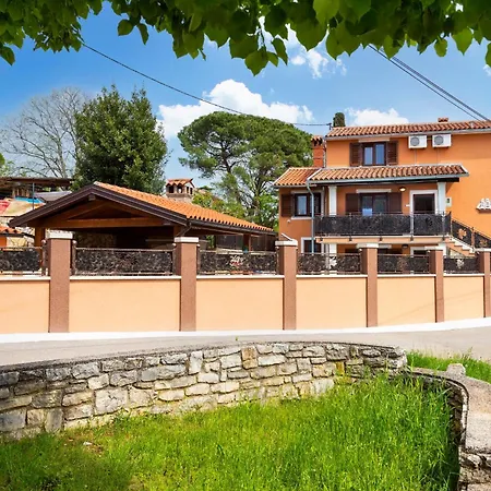 Villa In Poreč - Haus Für 6-8 Personen *